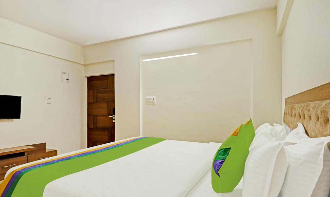 Treebo Celebrity Hotels And Suites Bangalore Buitenkant foto